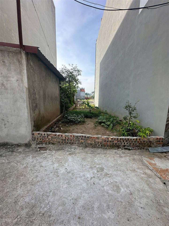 Bán đất 48m2 mt 3,5m nở hậu,sổ đẹp chính chủ ssgd,ô tô 7 chỗ vào đất