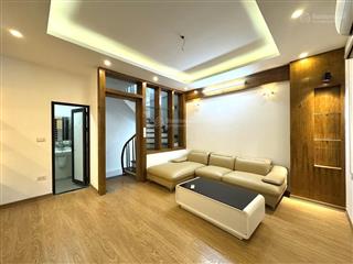 Nhà đẹp full nội thất gỗ thịt  ngõ nông gần ô tô  hạ yên quyết  zá 8.2tỷ
