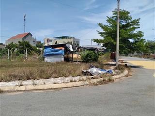 Cần bán lô góc 2 mặt tiền khu dân đông phương
