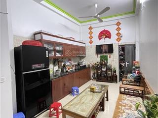 Giảm giá bán nhanh gia quất nhà 4 tầng dân tự xây  ngõ ô tô thông  chẵn 5.8 tỷ