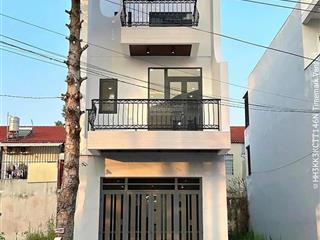 Nhà ngộp đường đoàn nguyễn tuấn, bình chánh  gần bình điền  sổ hồng riêng