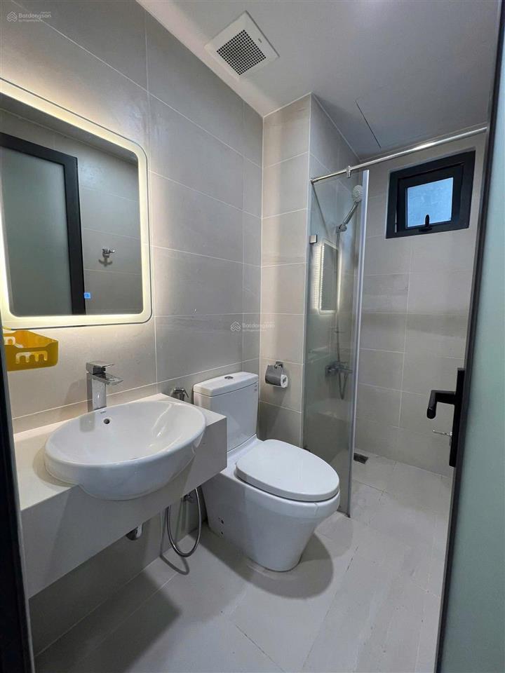 Ch 50m2 hoàng hoa thám  nhỉnh 2 tỷ sổ sẵn sang tên ngay chính chủ thương lượng, full nt, ở ngay