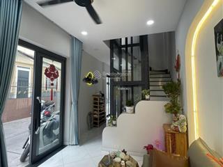 Hàng hiếm quận 7 nhà góc 2 mặt hẻm xe hơi 4 tầng thang máy 9.99 tỷ