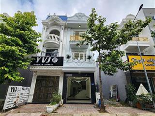 Nhà mặt tiền kinh doanh  hoàn công  kdc phú hồng thịnh 8