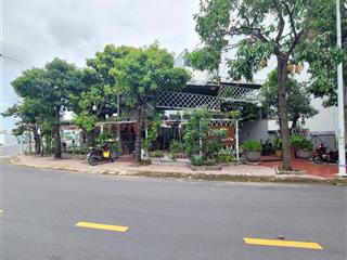 Bán cặp góc siêu đẹp có kèm quán cafe. đang cho thuê 10tr/ tháng