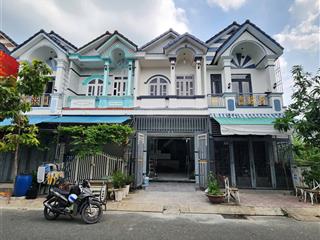 Bán nhà 1 trệt 1 lầu giá cực rẻ sinh lời tốt