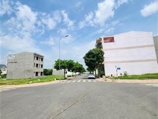 Đất 2 mặt tiền đầu tư tốt kdc lê phong
