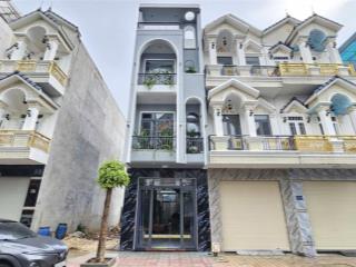Bán nhà full nội thất sổ hoàn công gần ngay ngã tư miếu ông cù