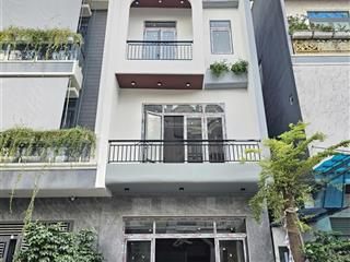 Nhà 3 tấm giá tốt nhất khu vực này gần dt743 cực đẹp full nội thất