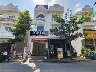 Nhà hoàn công kinh doanh đa ngành giá rẻ nhất kdc phú hồng thịnh 8