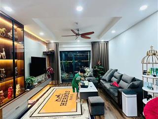 Cần bán căn 3 phòng ngủ 143m2  tầng trung tòa s2 tại goldmark giá 9 tỷ.  0968 393 ***