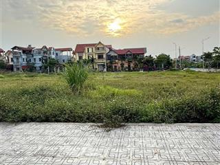 Đất đông nam đồng văn, dt152 mặt tiền 6m