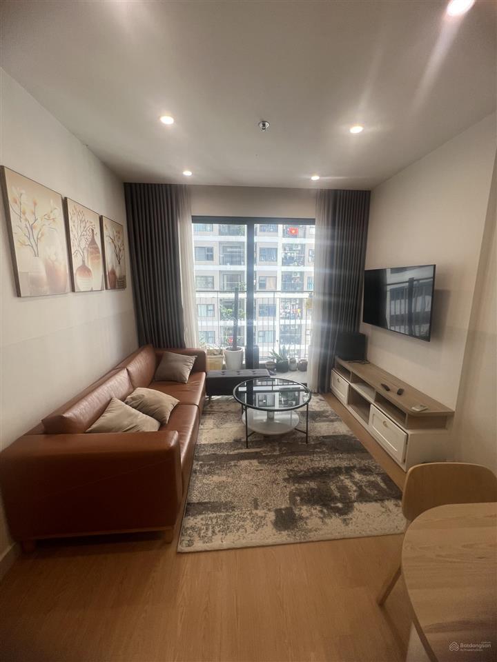 Cần vốn kinh doanh bán gấp căn hộ 54.4m2 2 ngủ tại s301 vinhomes smart city