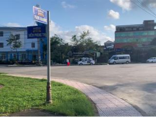 Nhà 2 tầng mặt tiền đầu đường , đoạn sầm uất nhất, thích hợp mọi hình kinh doanh