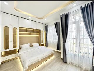 Chính chủ bán nhà riêng tại quận 7. dtsd 120m2. nhà mới, đẹp, đầy đủ nội thất.