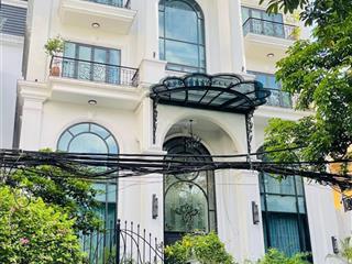 Biệt thự ngõ vip phố đội cấn  sân vườn, hàng xóm đẳng cấp, trung tâm ba đình  110m, mt gần 8m