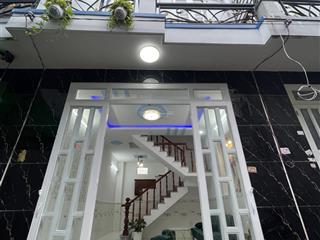 Về quê sinh sống, nên cần bán gấp lại căn nhà lầu 650tr