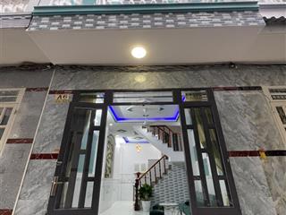 Nhà lầu 2 phòng ngủ giá 760tr còn thương lượng