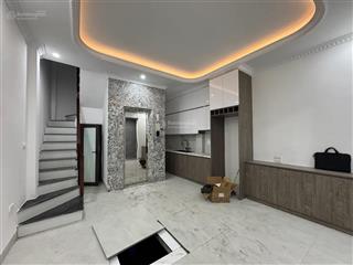 Siêu phẩm đống đa 7 tầng thang máy vài bước ra phố hàng hiếm9.9 tỷdiện tích 35m