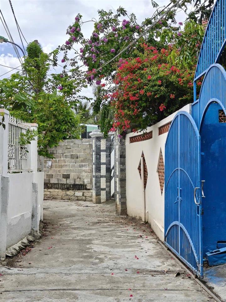 Nhà to không lo chết đói cần bán gấp nhà vườn cấp 4 vĩnh hiệp, vĩnh điềm thượng