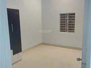 Hàng độc quyền người nhà nhờ bán vừa gần ngay tttp mà lại còn rộng rãi thoải mái, không khí tr