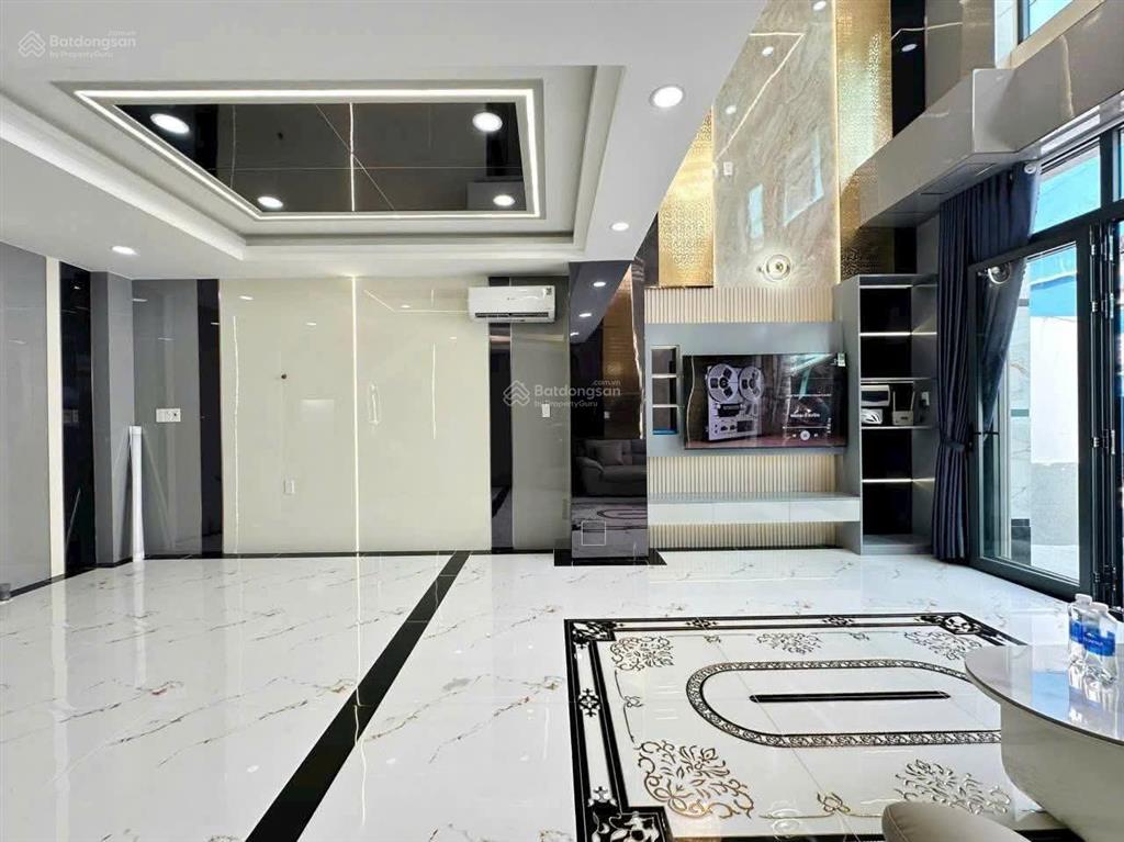 9,45 tỉ  mặt tiền kinh doanh 5 tầng  ngay khu chợ gò vấp