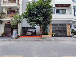 Diện tích 100m2 full thổ cư mặt tiền 8m mặt đường trước chính 2 xe tô đi tránh nhau giá 1tỷ850