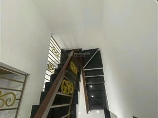 Nhà giá bình dân , vừa túi tiền , vừa 1 gia đình nhỏ về ở