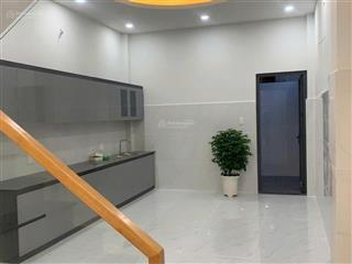 Nhà mới xây, đẹp giá bình dân, đường to xe hơi ra vào, giao thông thuận lợi