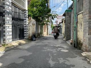 Nhà đang cho thuê, gần chợ, trường học, tiện ích xung quanh đầy đủ nhà hẻm thông nhau