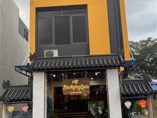 Bán nhà riêng diện tích 77,5m2 sẵn ở sẵn kinh doanh nhà hàng và karaoke đã có đầy đủ hết
