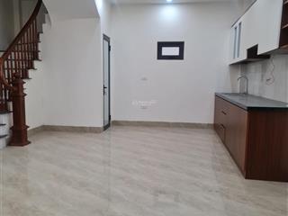 Di trạch 5 tầng ngõ 5 bước ra trục chính ô tô tránh, ô tô đỗ cửa nhà ít sử dụng giá 4.85 tỷ