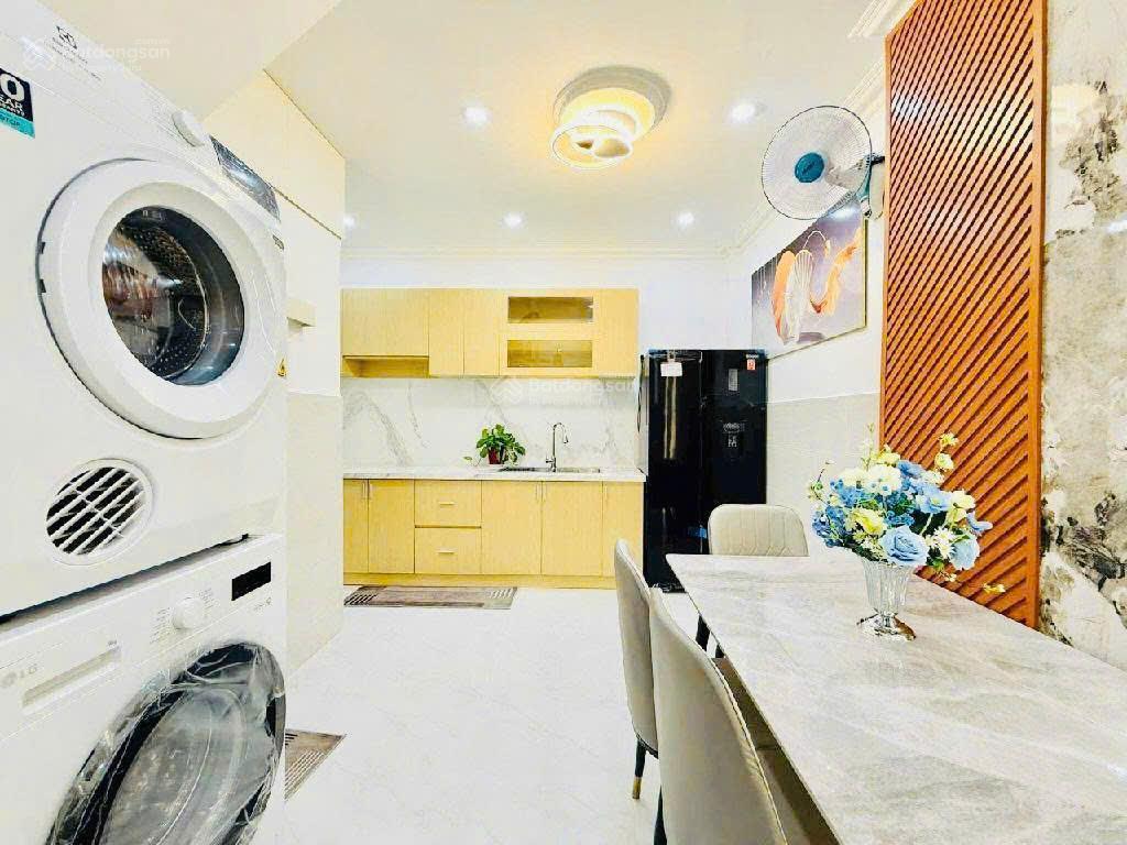 Bán nhà 3 tầng 1/đường số 9p9gò vấp hxh4pntặng full nội thất 32m2(48) chỉ 5,55 tỷ