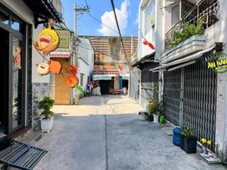 Bán rất gấp nhà bình trị đông a, 1 trệt 1 lầu hẻm xe hơi.