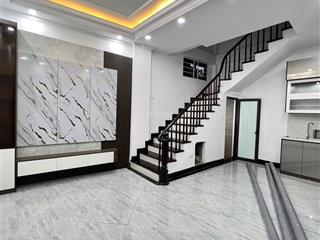 Nhà đẹp lô góc, gần phố đại từ  diện tích 31m2 nhà 5 tầng mặt tiền 6.2m  giá 6.6 tỷ