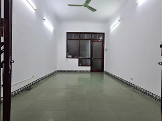 Nhà phân lô oto ngủ trong nhà,nguyễn xiểndiện tích 52m nhà 4 tầng,mặt tiền 3.6mgiá 17.6 tỷ