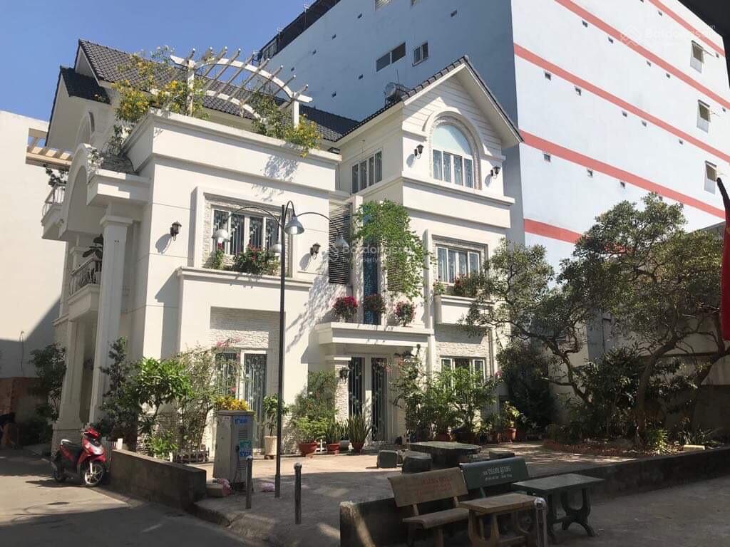 28 tỷ. biệt thự mini đường bờ bao tân thắng, tân phú 12x15m, đúc 2 lầu, sân thượng, khu an ninh