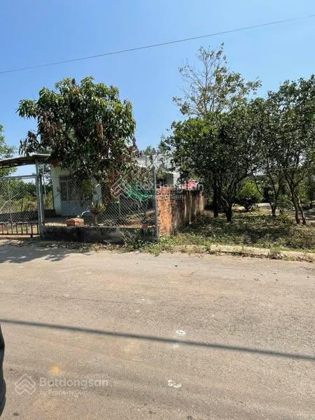 Chính chủ cần bán gấp lô đất gần chợ, bệnh viện ,trường học, sổ hồng riêng