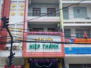 Chào bán nhà 3 tầng vị trí đắc địa ngay trung tâm nha trang  gần biển và chợ đầm