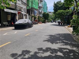 Siêu phẩm xuất hiện mặt tiền đường lê sao quận tân phú dt 4,2x15 nhà đúc 3 tấm khu vực sầm uất thuậ