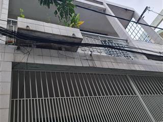 Nhỉnh 6 tỷ nhà ngay cổng chợ tân bình đường lạc long quân phường 11 quân tân bình dt 5,1x17 hẻm 3m
