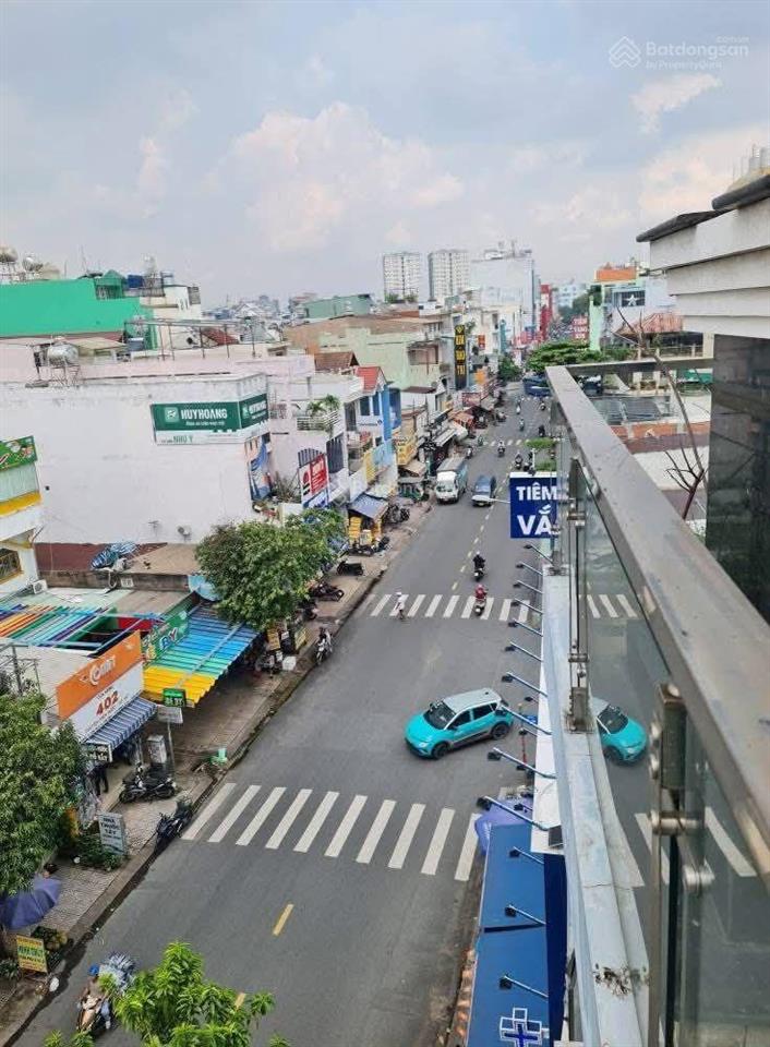 Nhỉnh 10 tỷ nhà ngay 331/đường lê hồng phong phường 2 quận 10 nhà đúc 4 tấm hẻm xe hơi mới 100%