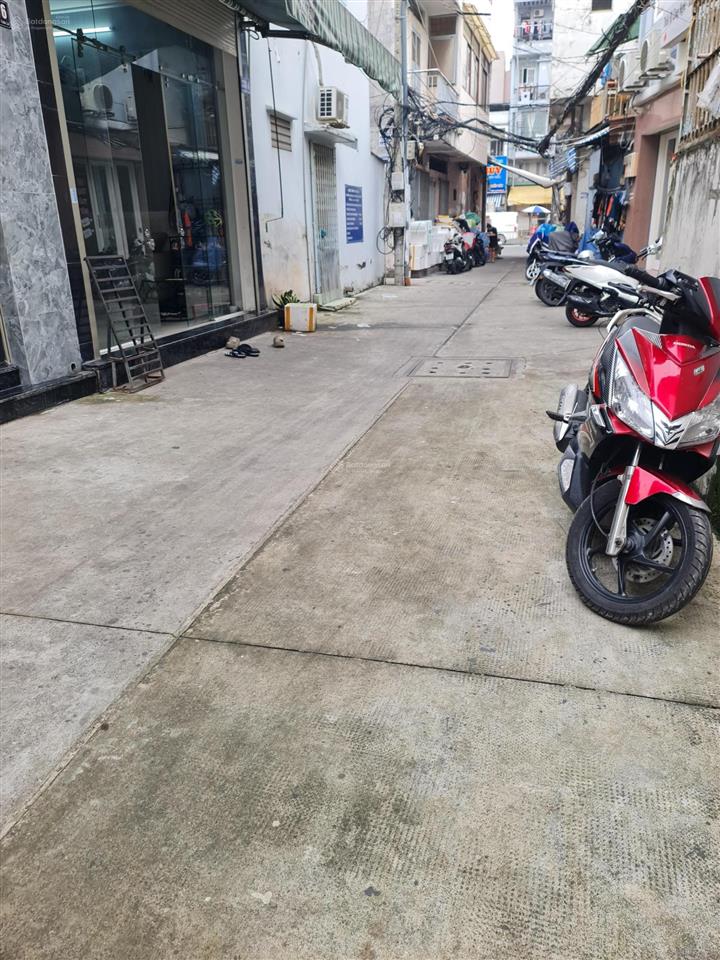 Nhỉnh 10 tỷ nhà ngay 331/đường lê hồng phong phường 2 quận 10 nhà đúc 4 tấm hẻm xe hơi mới 100%