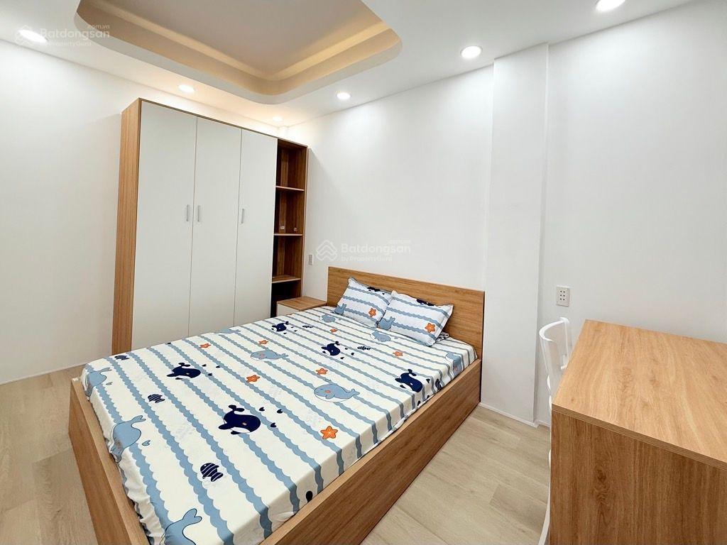 Chỉ 10 tỷ nhà 4x11 đúc 4 tấm ngay sát mặt tiền đường lê hồng phong hẻm xe hơi tránh nhau khu vip