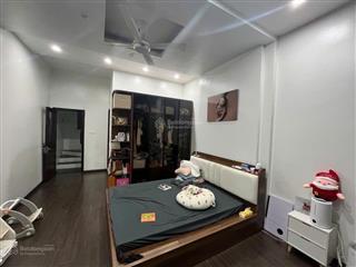 Siêu hiếm, nhà đẹp thịnh quang, đống đa dt 50m2 x 5 tầng, công năng đầy đủ