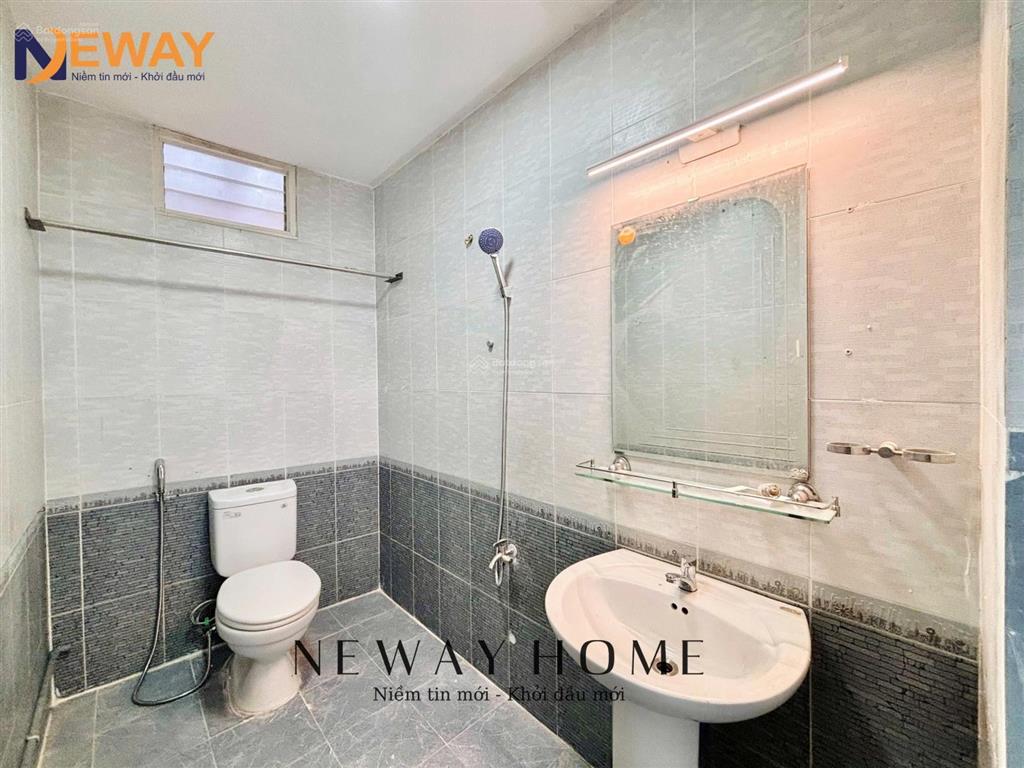 Căn hộ bancol thoáng mới tinh  gần đh công thương có thể đi bộ  có máy giặt riêng