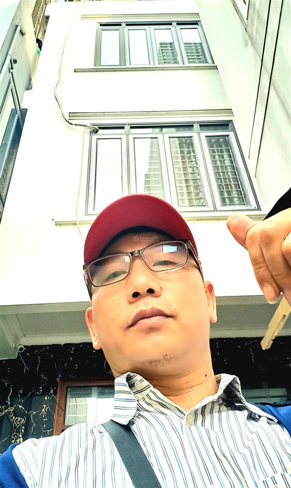 N.hà 5 tầng dt 42m giá nhỉnh 5 tỷ khu phân lô ngọc hồi . ô tô đỗ cổng