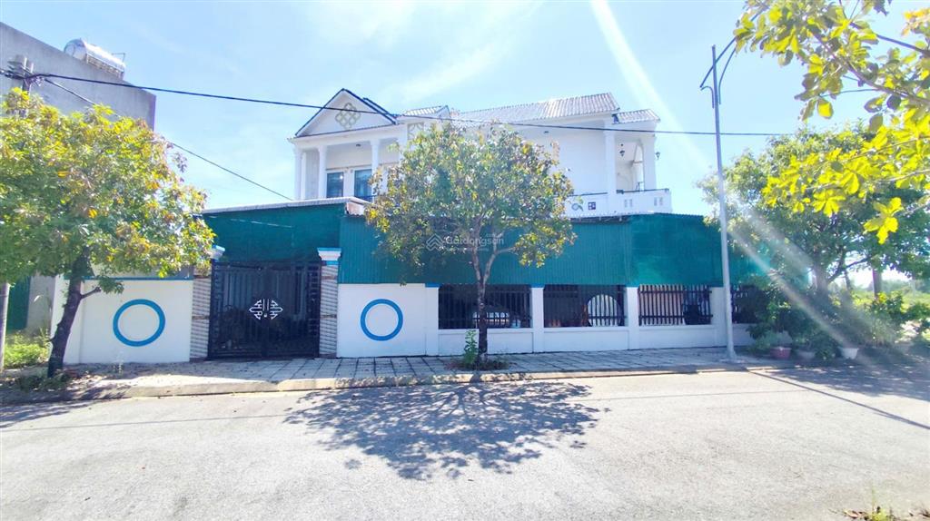 Khu dịch vụ hỗn hợp vsip  bán lô đất 154m2  giá rẻ nhất thị trường chỉ bán nhanh trong tháng 12