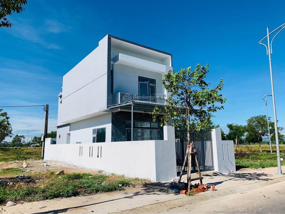 Bán lô đất rất đẹp  hướng nam  view trường học  giá chỉ 9.5tr/ m2 chốt nhanh trong tháng 12/2025