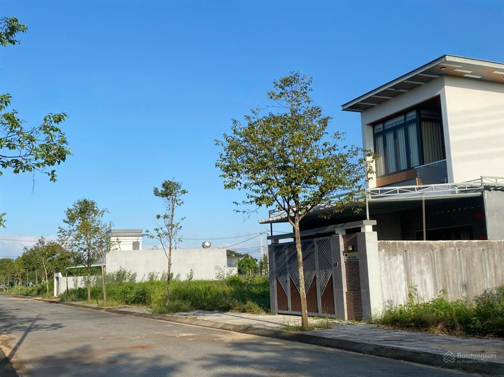 Bán lô biệt thự 270m2 tại khu dịch vụ hỗn hợp vsip